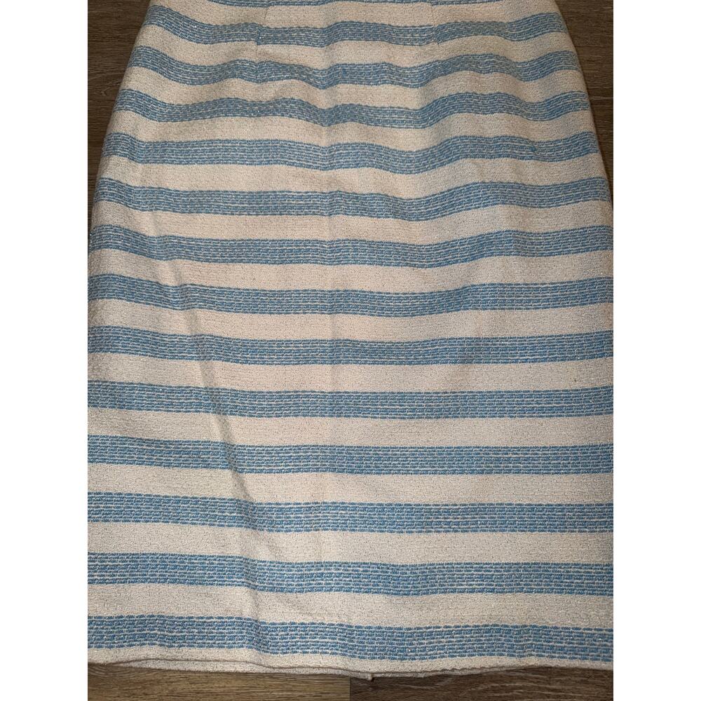 Lilly Pulitzer Blue White and Gold Size 2 Skirt - Picture 2 of 4